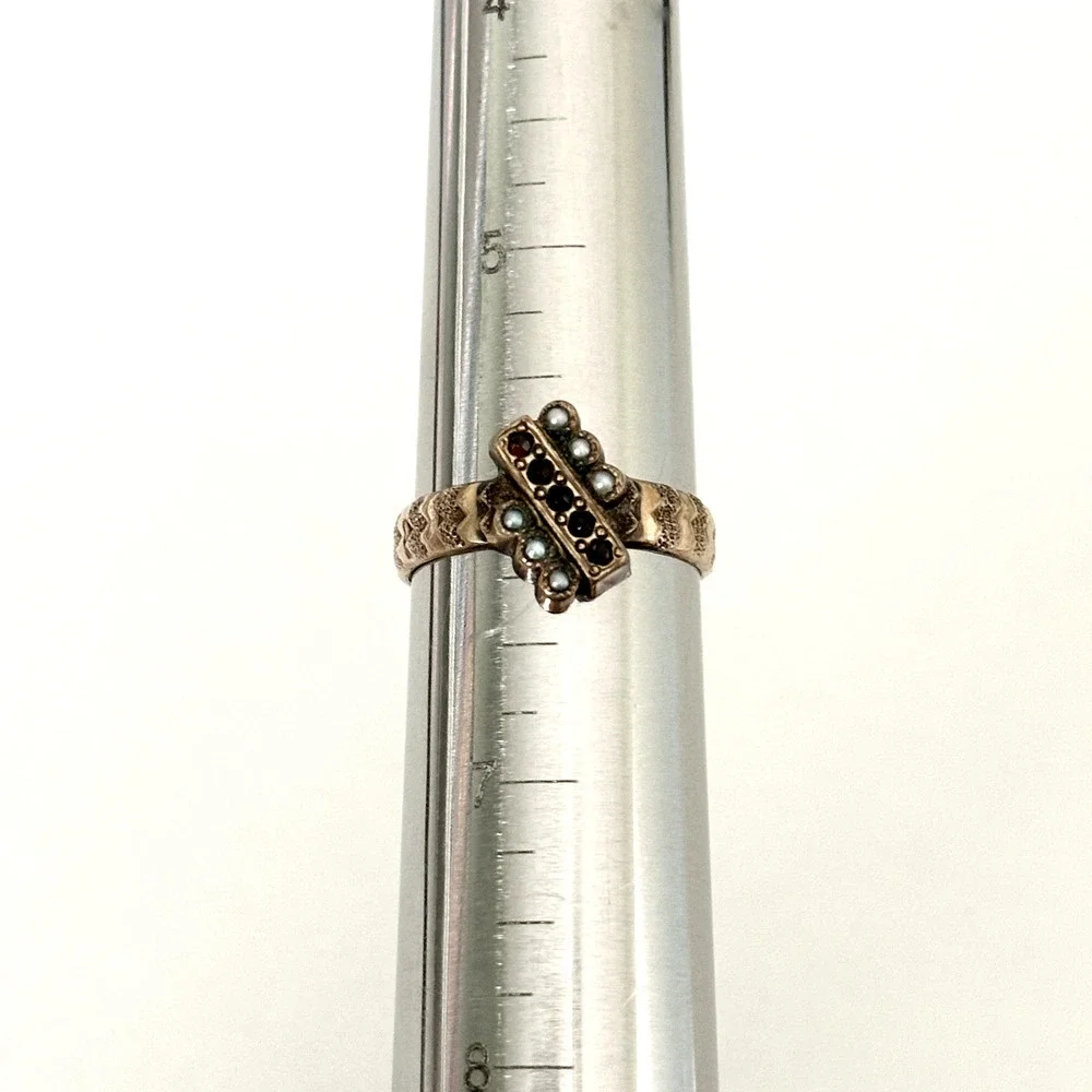 Antique Victorian 14K Yellow Gold Garnet & Seed Pearl Ring Size 6
